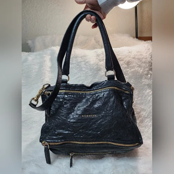 Givenchy Pandora Black distressed leather bag - Picture 3 of 16
